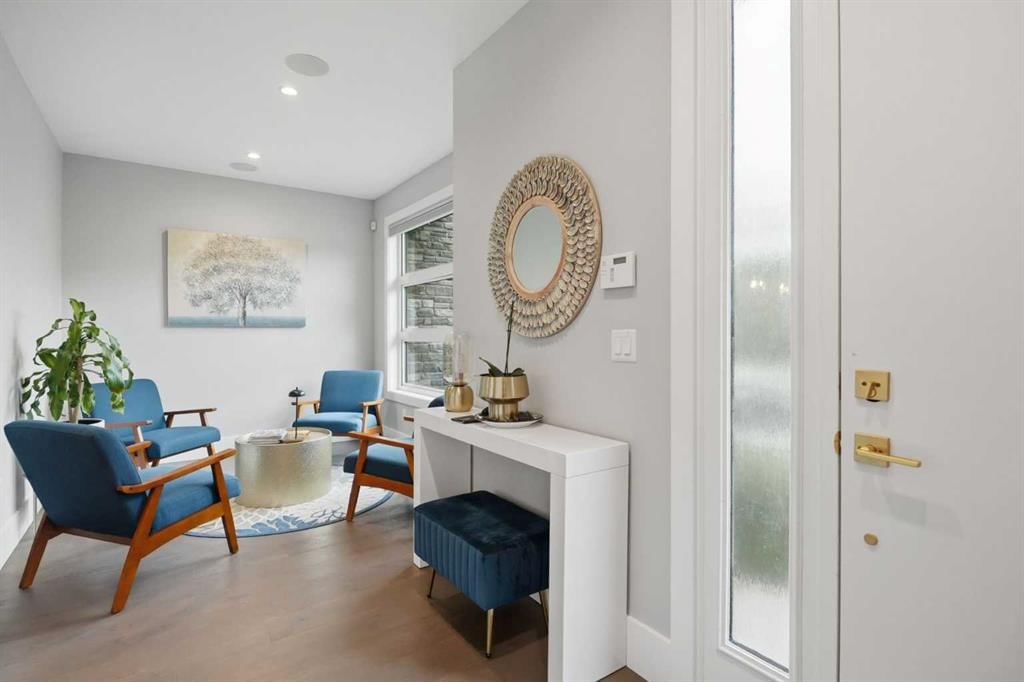 440 26 Avenue NW, Calgary — photo 3 of 39