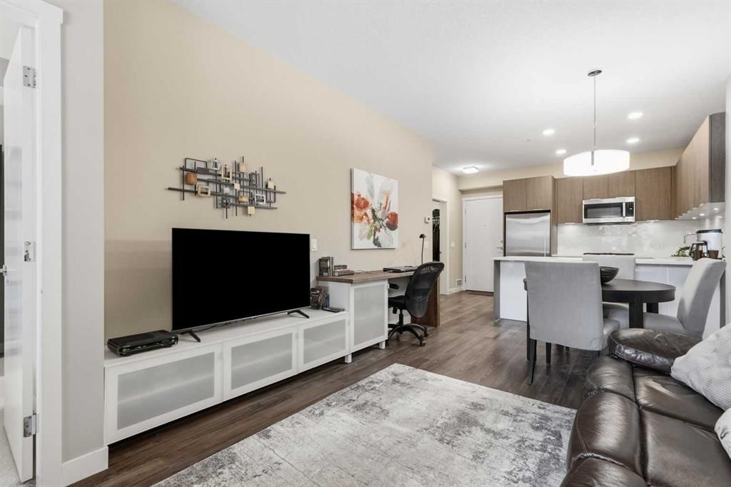 121, 823 5 Avenue NW, Calgary — photo 5 of 33