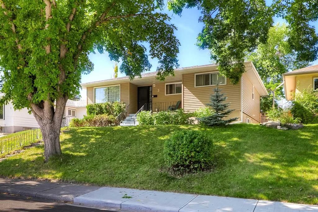 3 Creston Crescent NW, Calgary — main listing photo