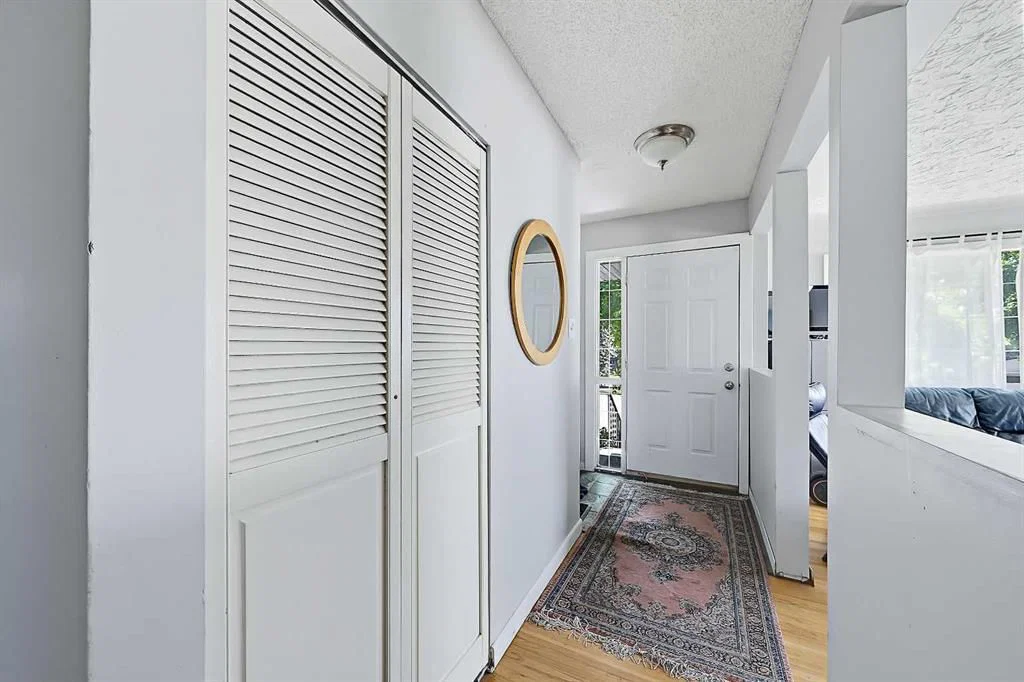 3 Creston Crescent NW, Calgary — photo 5 of 45