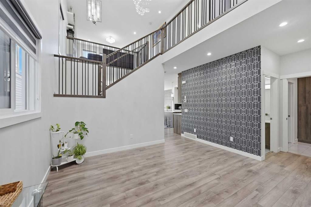 965 Midtown Avenue SW, Airdrie — photo 4 of 50