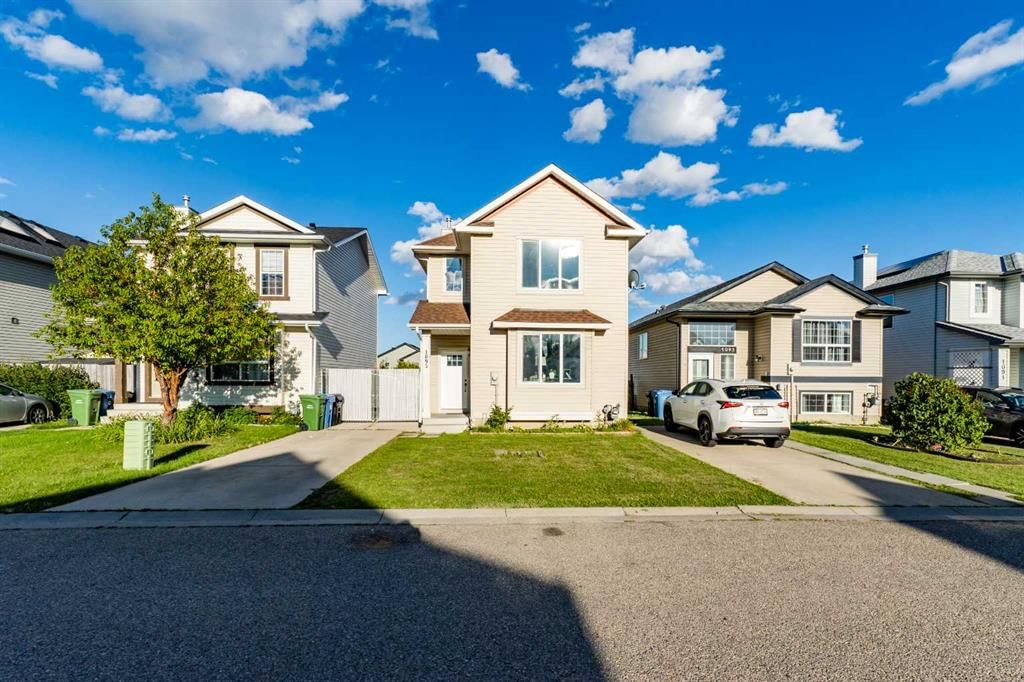 1095 Bridlemeadows Manor SW, Calgary — photo 2 of 36