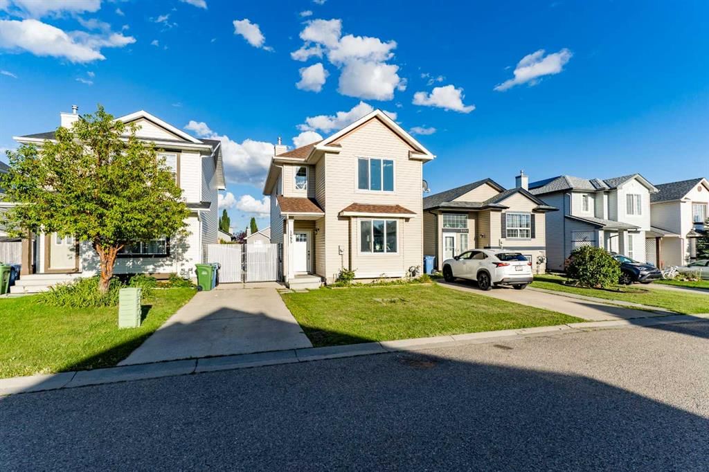 1095 Bridlemeadows Manor SW, Calgary — photo 4 of 36