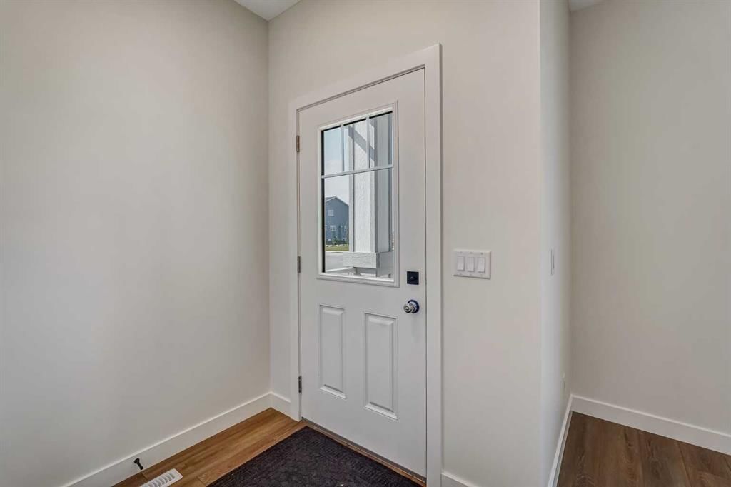 261 Bridgeport Gate, Chestermere — photo 3 of 31