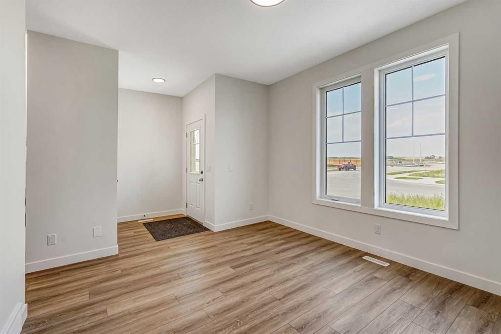 261 Bridgeport Gate, Chestermere — photo 4 of 31