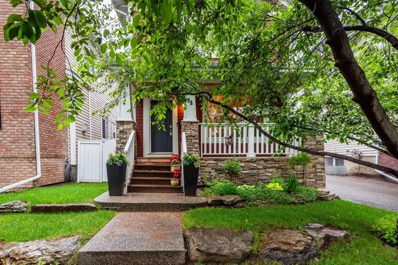 78 Ypres Green SW, Calgary — main listing photo