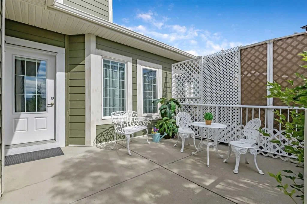 14 Sunrise Place NE, High River — photo 2 of 27