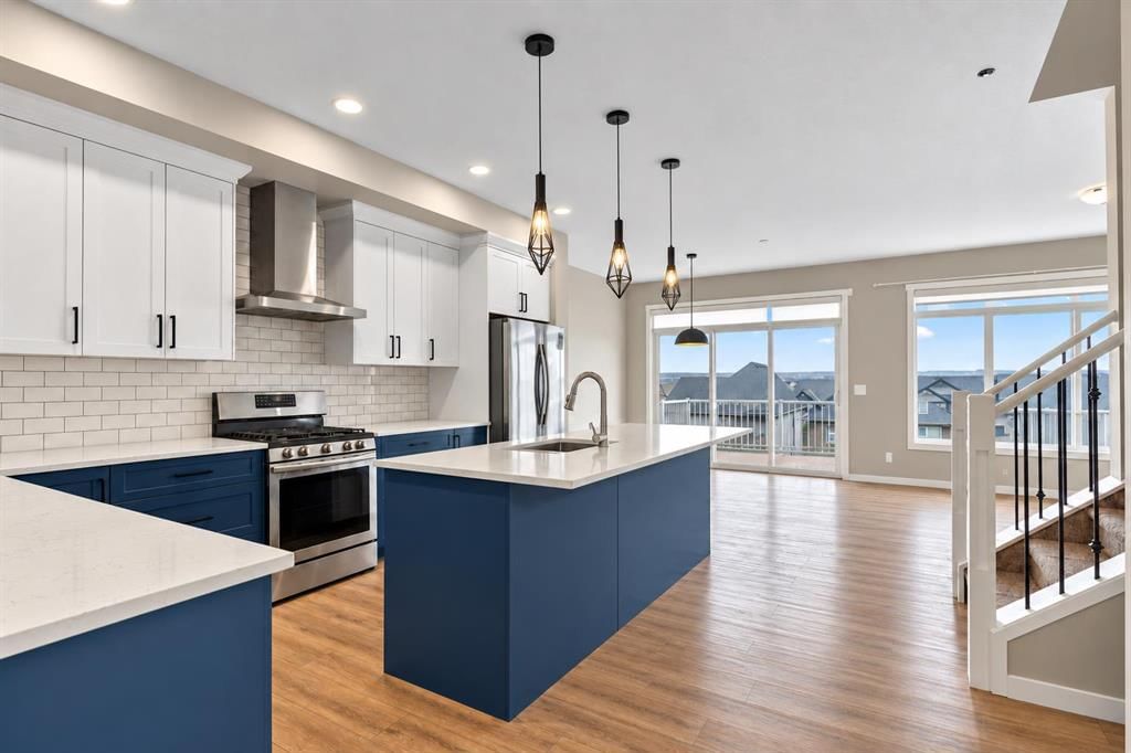 107 Lucas Terrace NW, Calgary — photo 3 of 43