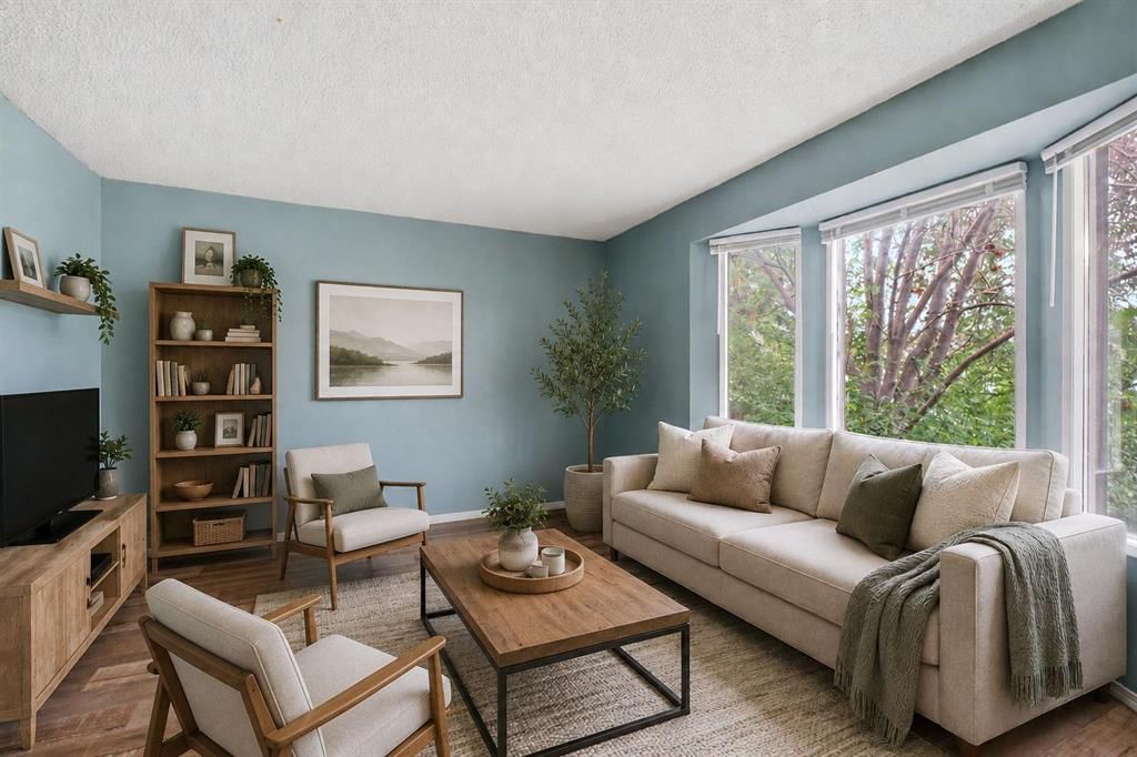4235 49 Street NE, Calgary — photo 3 of 23