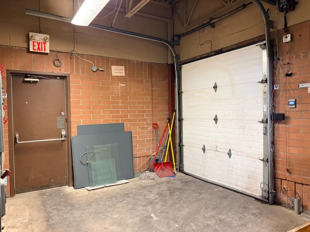 6710 4 Street NE, Calgary — photo 5 of 15