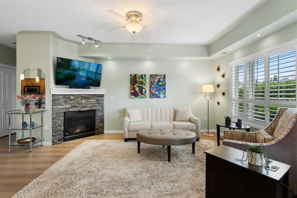 117, 60 Sierra Morena Landing SW, Calgary — photo 5 of 34