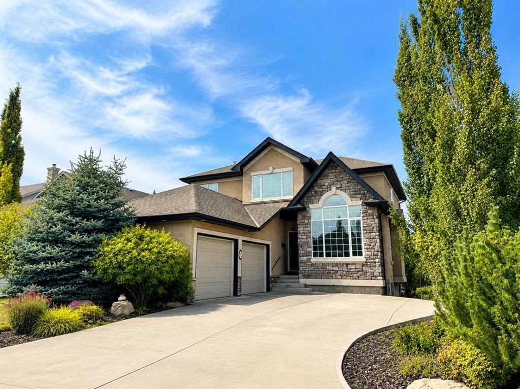 32 Evercreek Bluffs Crescent SW, Calgary — main listing photo