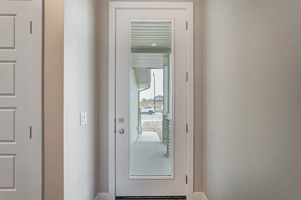 341 Dawson Wharf Road, Chestermere — photo 3 of 31