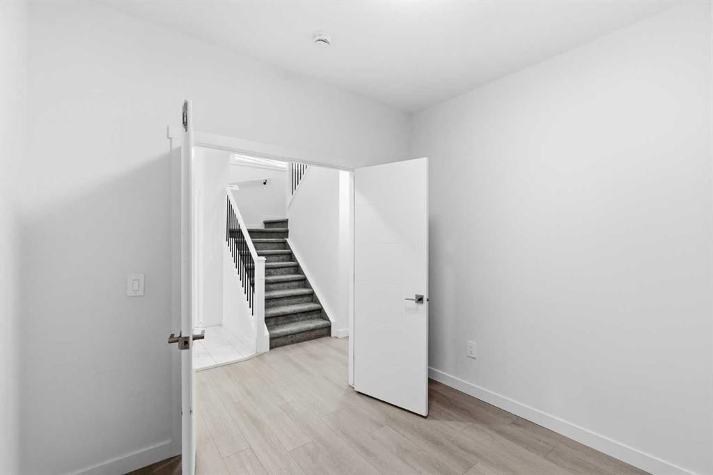 505, CORNER MEADOWS WAY, Calgary — photo 4 of 41