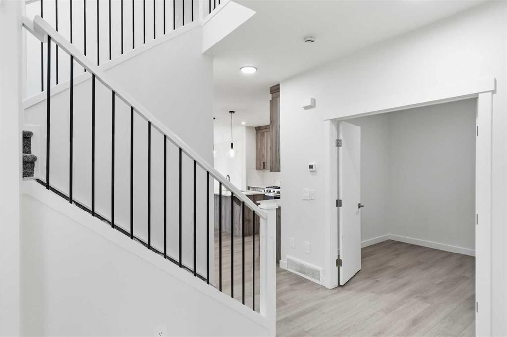 505, CORNER MEADOWS WAY, Calgary — photo 5 of 41