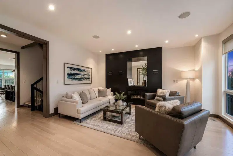 701 Aspen Meadows Hill SW, Calgary — photo 4 of 42