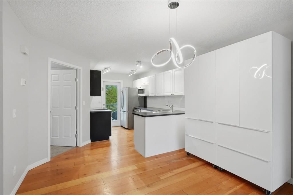 106 Inglewood Point SE, Calgary — photo 5 of 40
