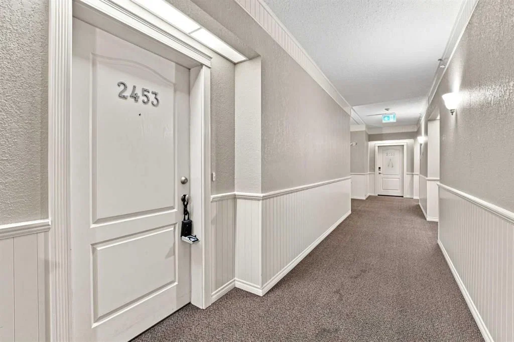 2453, 151 Country Village Road NE, Calgary — photo 3 of 36