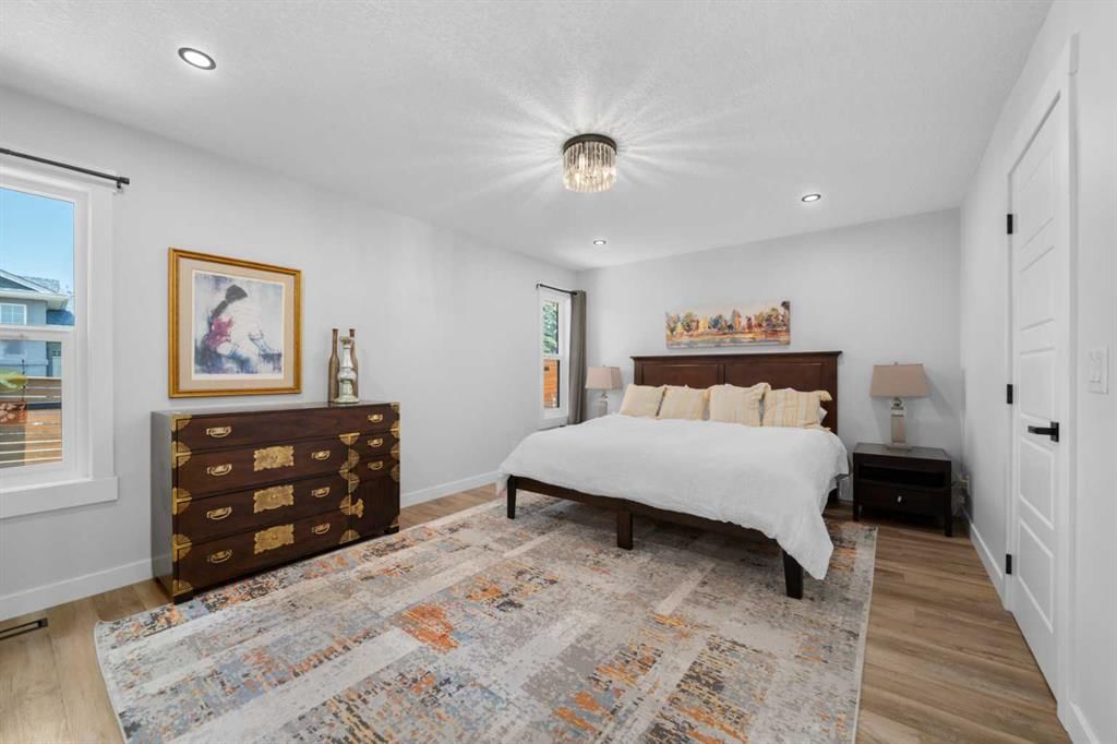 49 Sunlake Road SE, Calgary — photo 4 of 47
