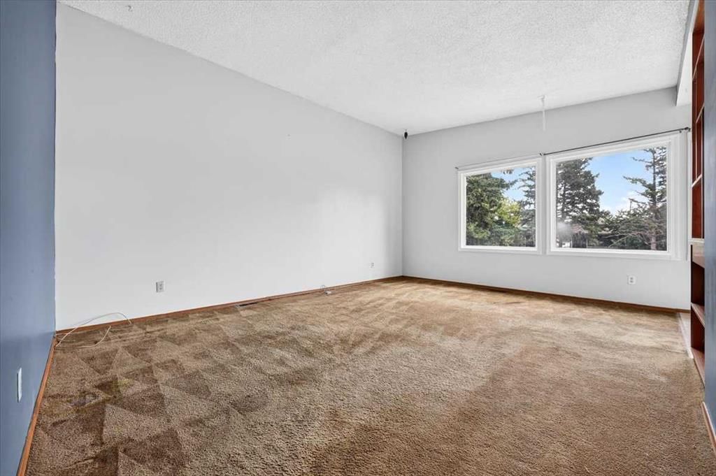 6325 Tregillus Street NW, Calgary — photo 5 of 15