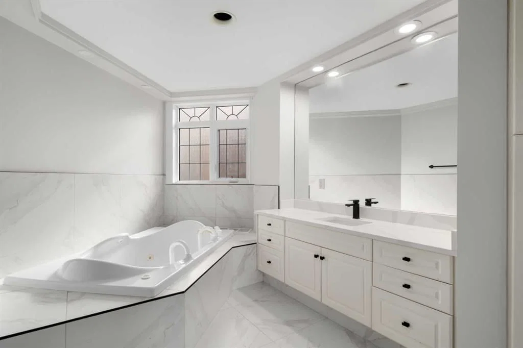 602, 505 Canyon Meadows Drive SW, Calgary — photo 4 of 50
