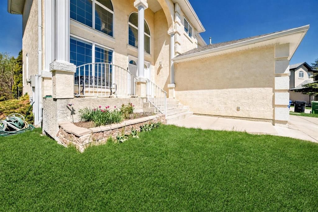 130 PANORAMA HILLS View NW, Calgary — photo 4 of 50