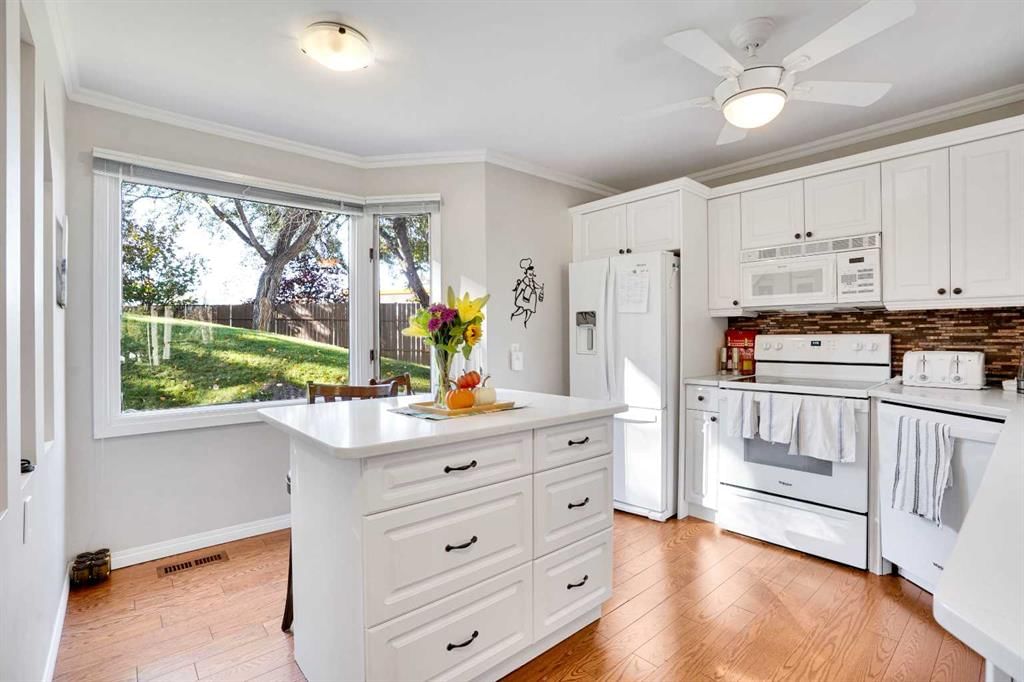 27, 10910 Bonaventure Drive SE, Calgary — photo 2 of 42