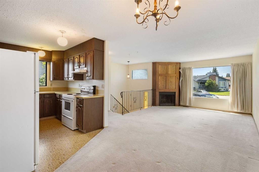 317 Templemont Place NE, Calgary — photo 2 of 20