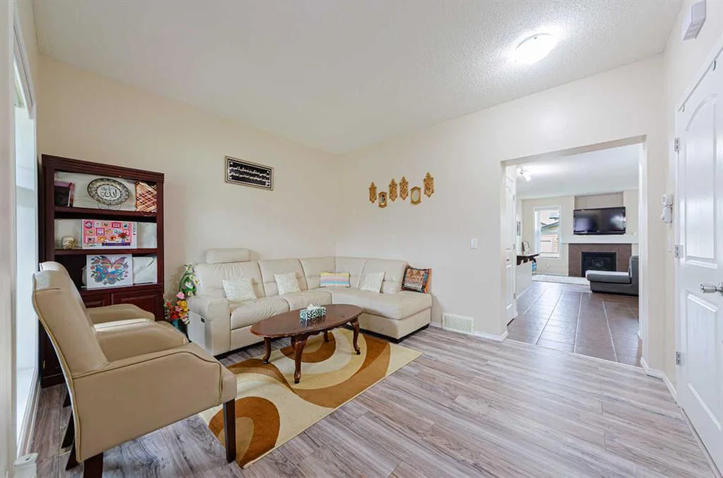 55 Skyview Springs Rise NE, Calgary — photo 5 of 37