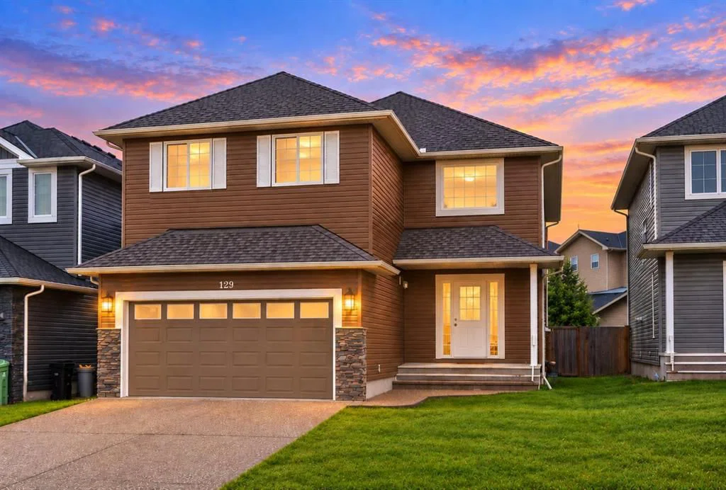 129 Everhollow Rise SW, Calgary — main listing photo