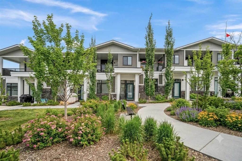 210 Crestbrook Common SW, Calgary — main listing photo