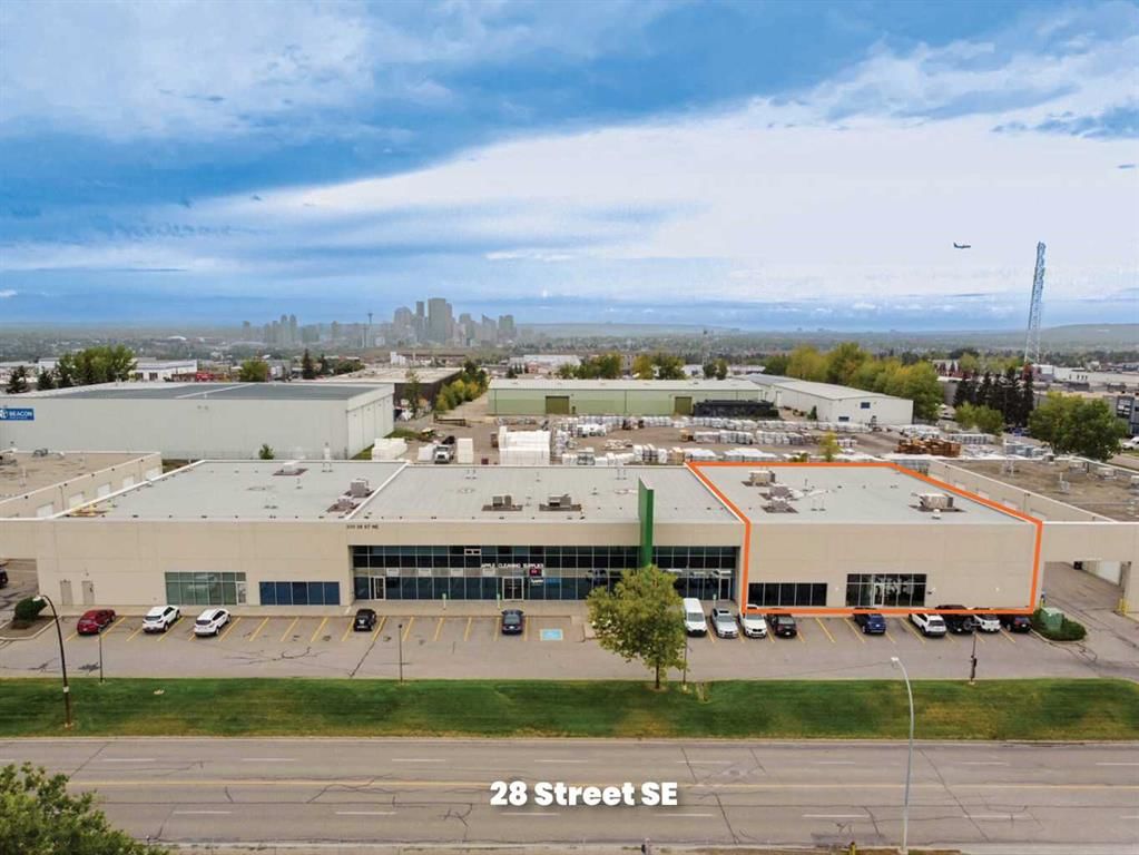 10, 333 28 Street NE, Calgary — main listing photo