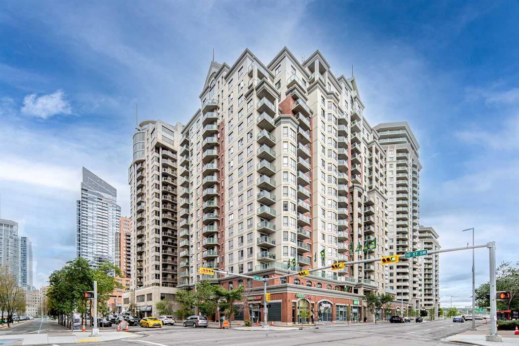 811, 1111 6 Avenue SW, Calgary — main listing photo