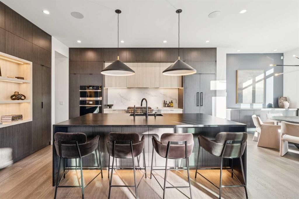 2407 13 Avenue NW, Calgary — photo 5 of 46