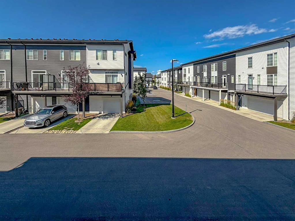 2474 210 Avenue SE, Calgary — photo 4 of 28