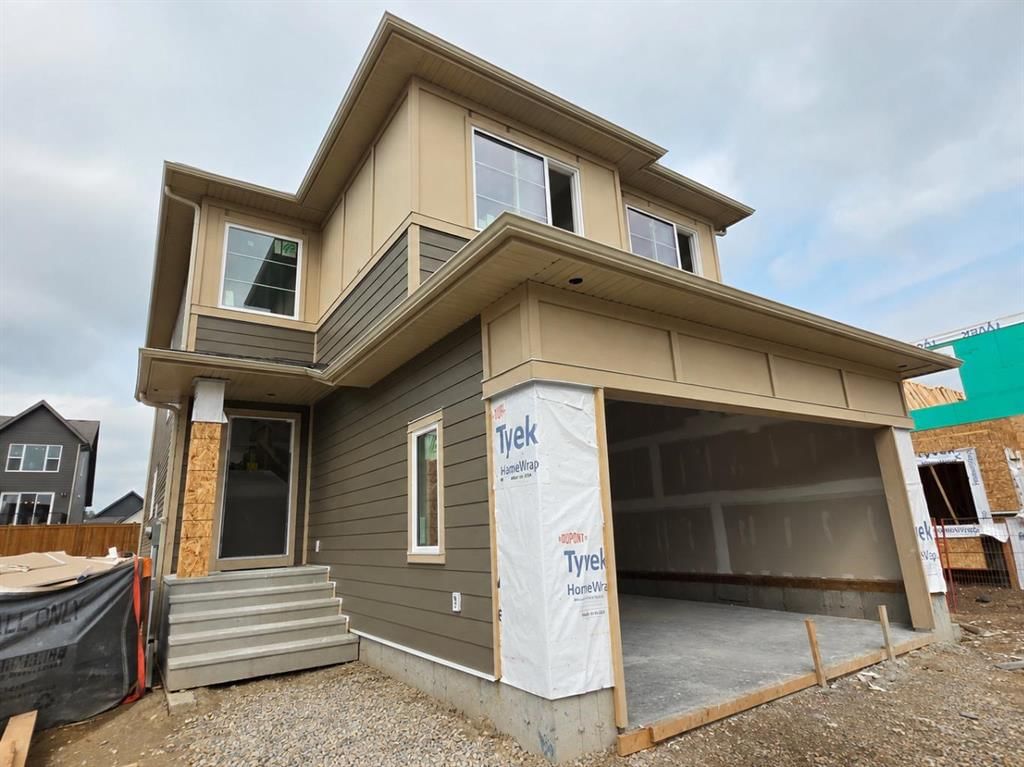 55 Creekside Rise SW, Calgary — main listing photo