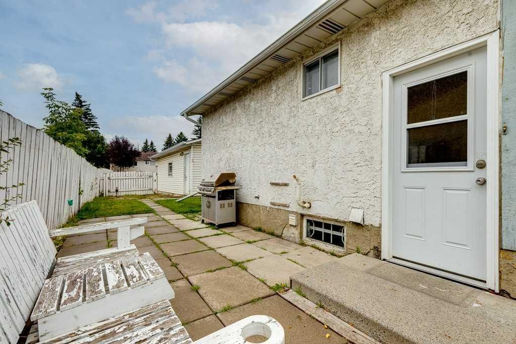 844 Rundlecairn Way NE, Calgary — photo 3 of 33
