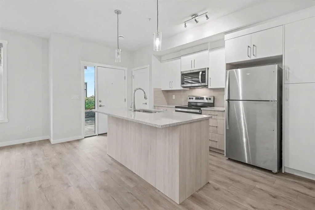 615, 400 Belmont Street SW, Calgary — photo 2 of 34