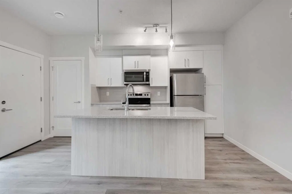 615, 400 Belmont Street SW, Calgary — photo 3 of 34