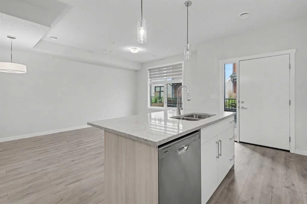 615, 400 Belmont Street SW, Calgary — photo 5 of 34