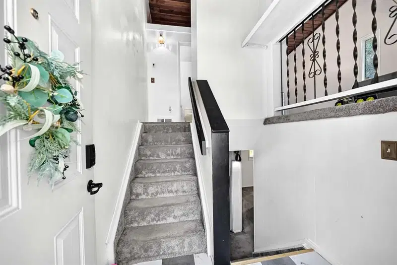 2353 50 Street NE, Calgary — photo 3 of 24