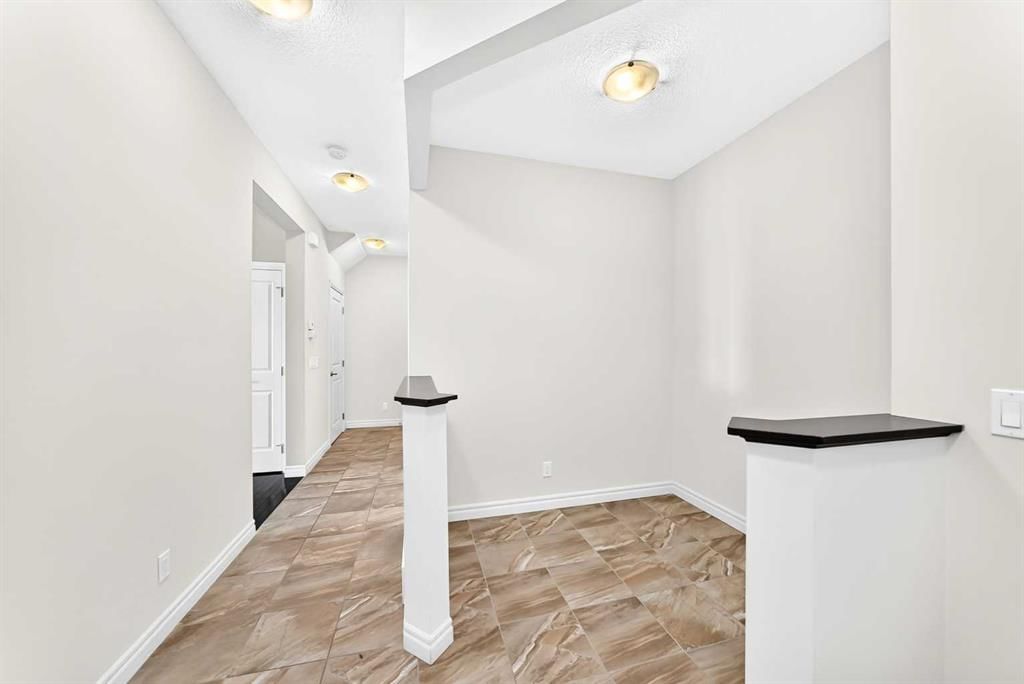 52 Nolanlake Point NW, Calgary — photo 4 of 43