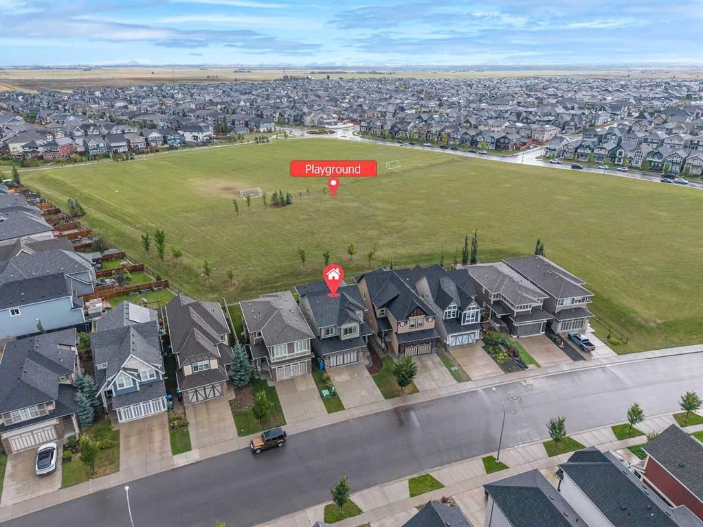282 Masters Avenue SE, Calgary — photo 3 of 50