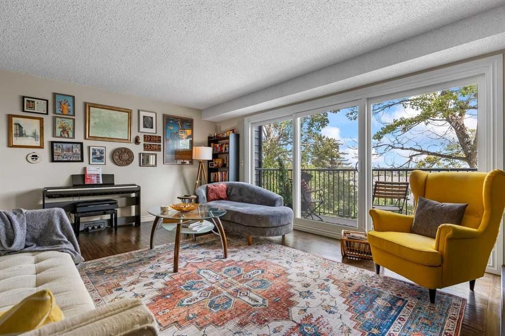 3, 315 3 Street NE, Calgary — photo 4 of 37