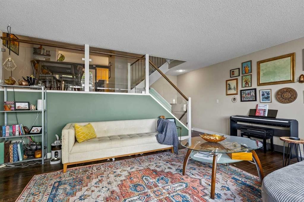 3, 315 3 Street NE, Calgary — photo 5 of 37