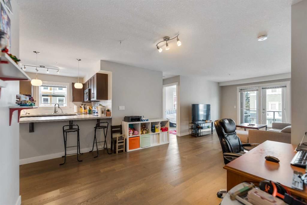 201, 2300 Evanston Square NW, Calgary — photo 4 of 33