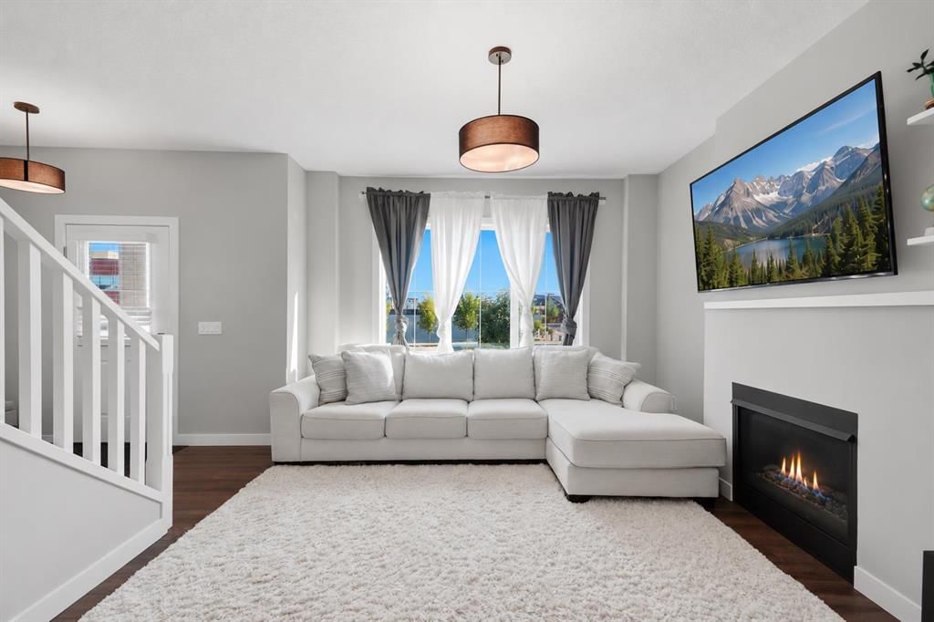 132 Fireside Way, Cochrane — photo 3 of 27