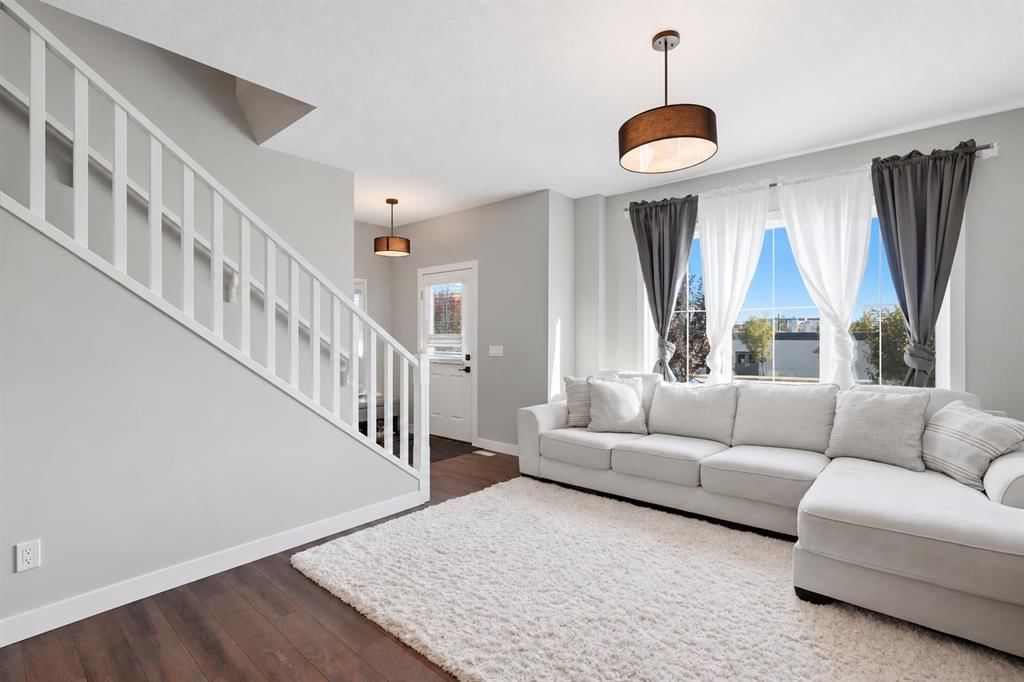 132 Fireside Way, Cochrane — photo 4 of 27