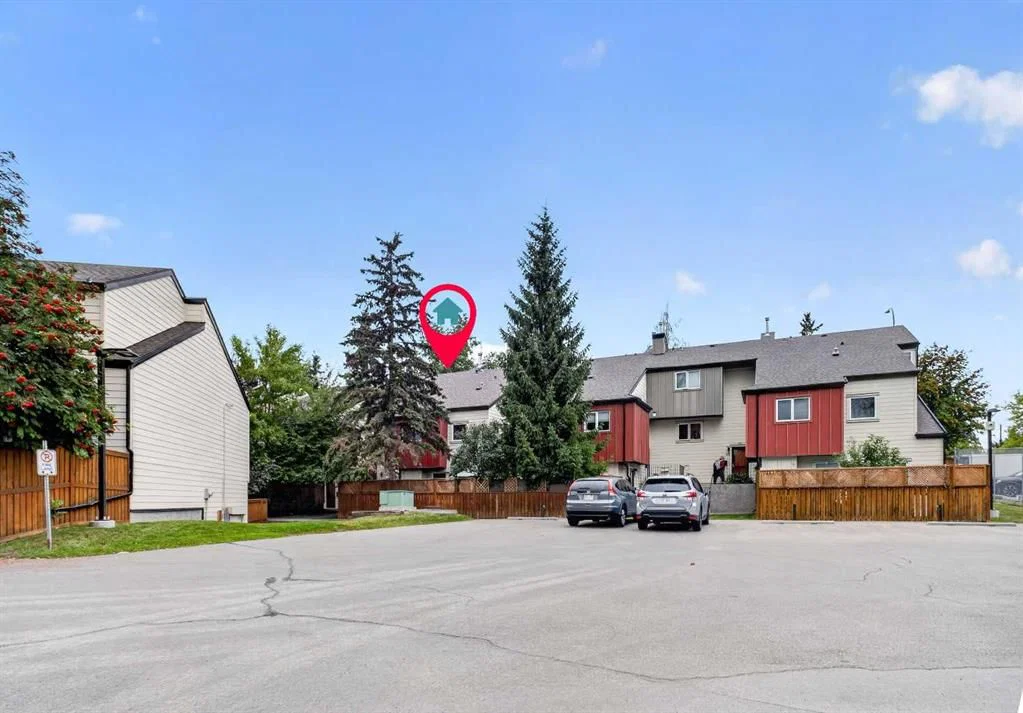 38, 4740 Dalton Drive NW, Calgary — photo 2 of 30