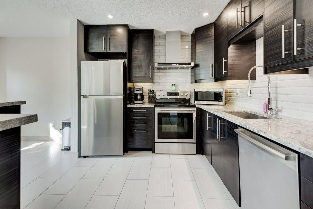 155 Bracewood Way SW, Calgary — main listing photo